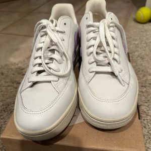 Veja V-12. White & lavender. Women’s size 40.